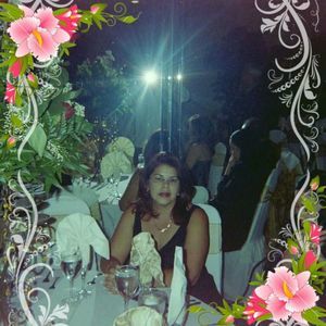 Meet your Posher, Iris